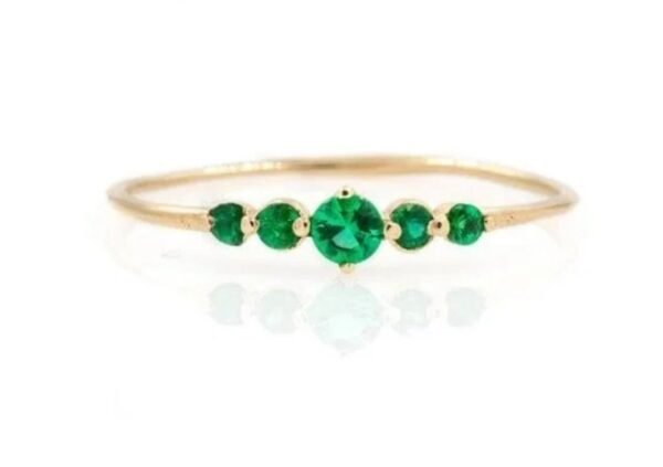 Anillo Parvati Esmeraldas